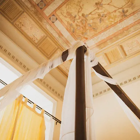 Antica Dimora Caruso Bed & Breakfast 3*