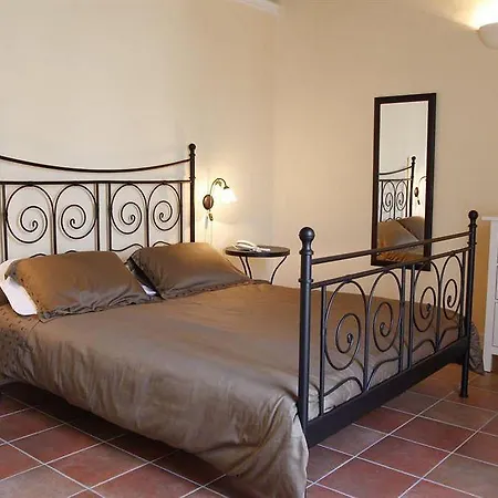 Bed & Breakfast Antica Dimora Caruso 3*